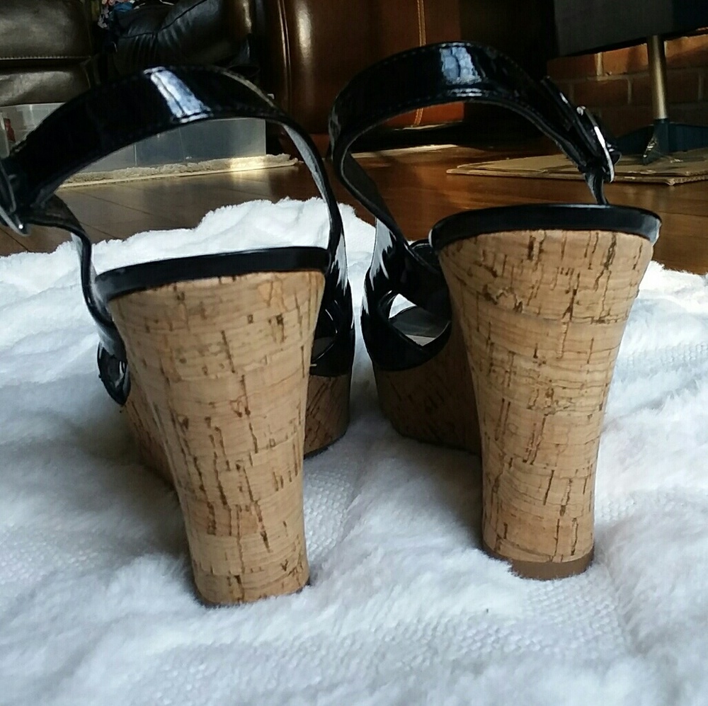 Franco Sarto cork wedge sandals - Picture 7 of 8